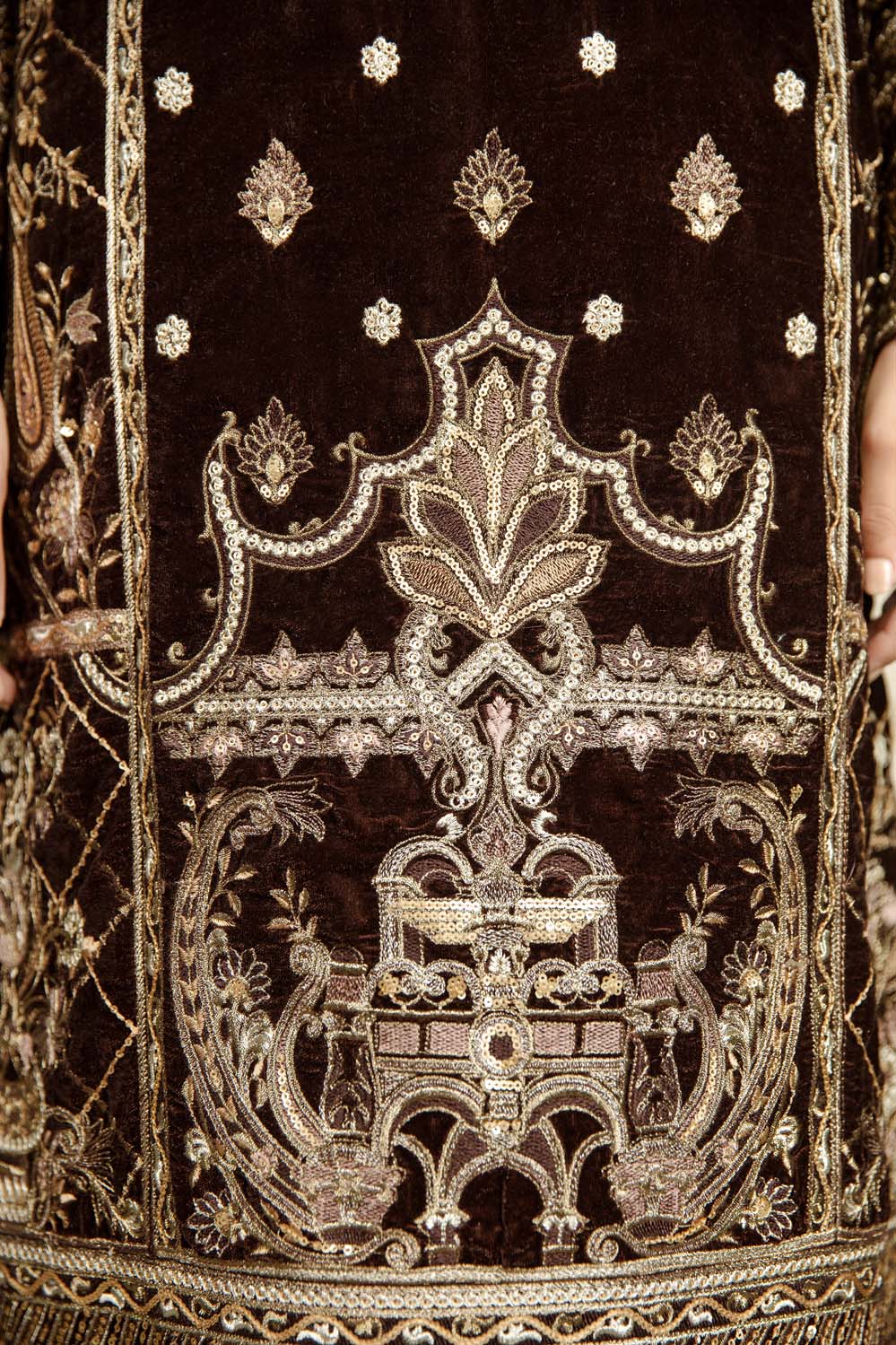 Lyrata - Stitched Embroidered Velvet 2PC