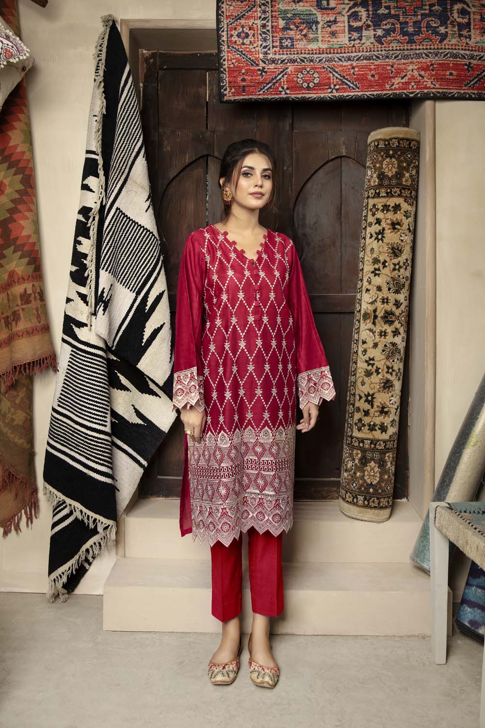 Maniacs - Embroidered Chikankari Stitched Kurti