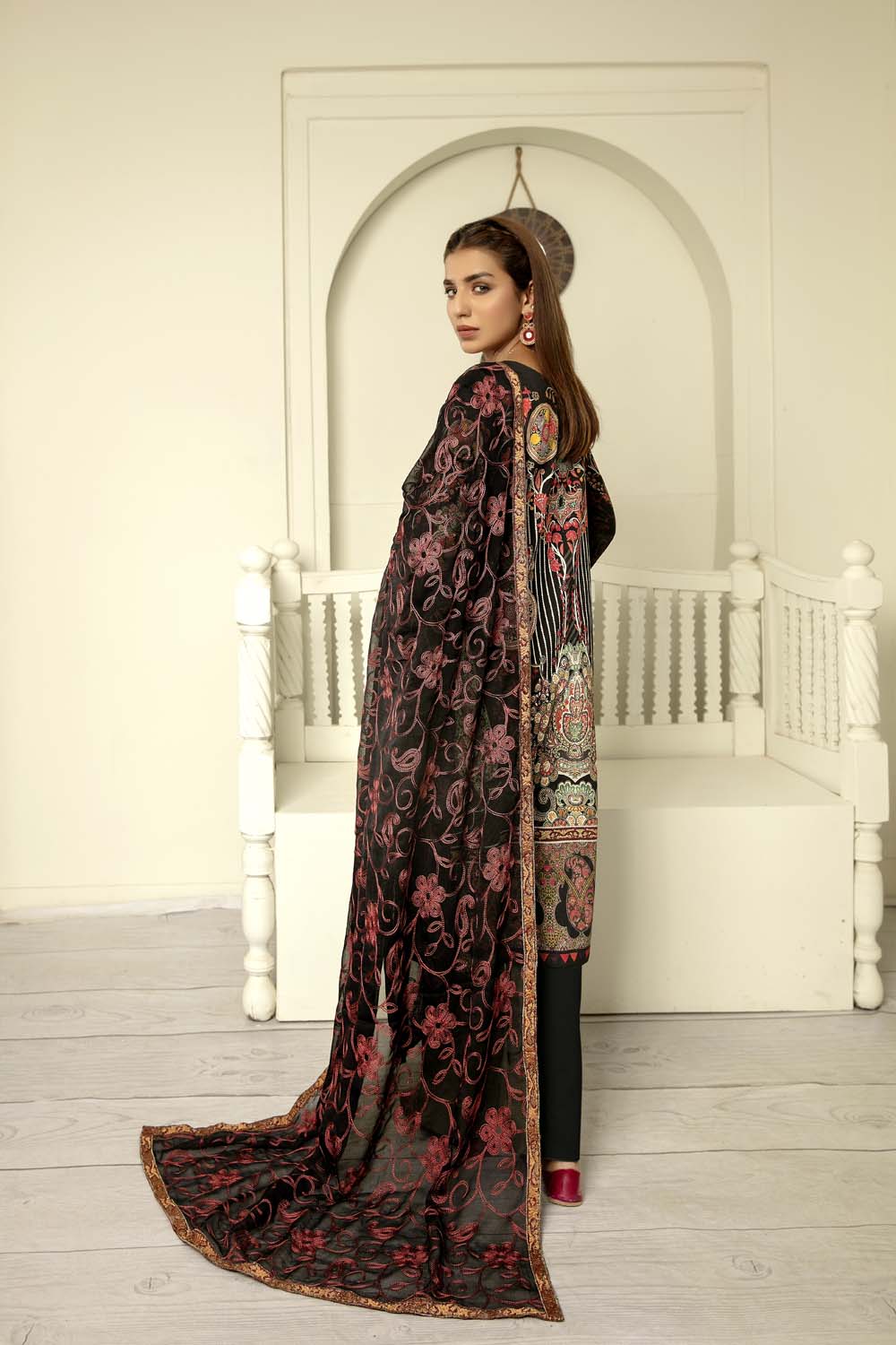 Setter - Digital Printed & Embroidered Lawn