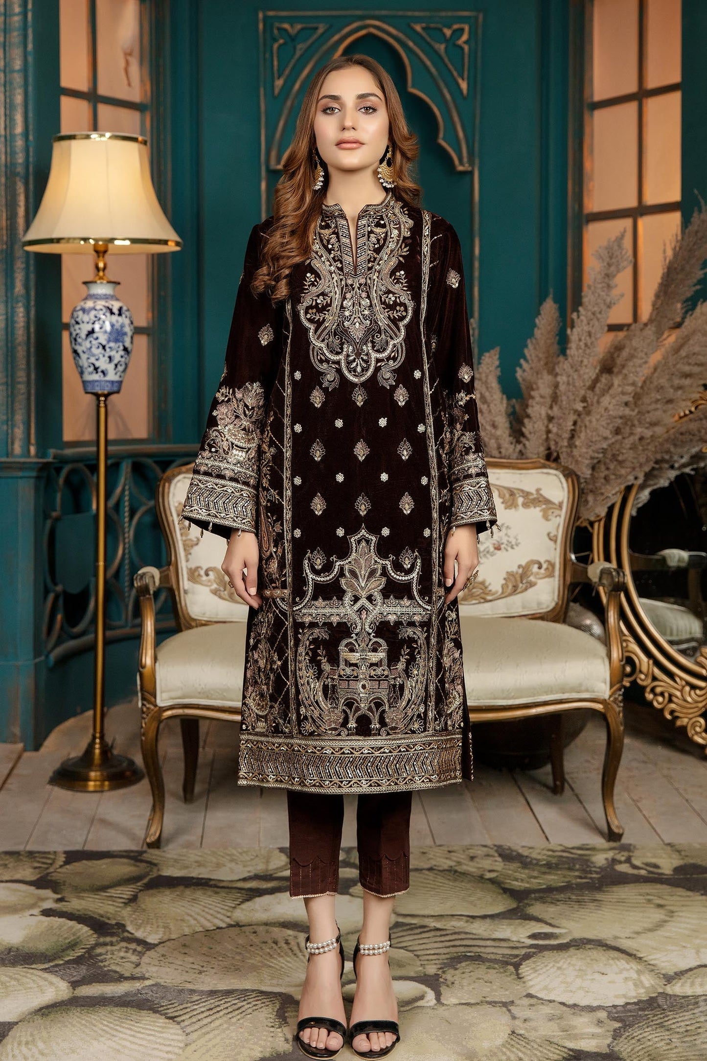 Lyrata - Stitched Embroidered Velvet 2PC