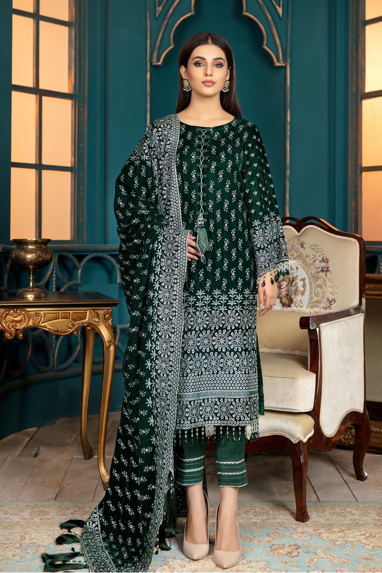 Gardenia - Embroidered Velvet 3 piece