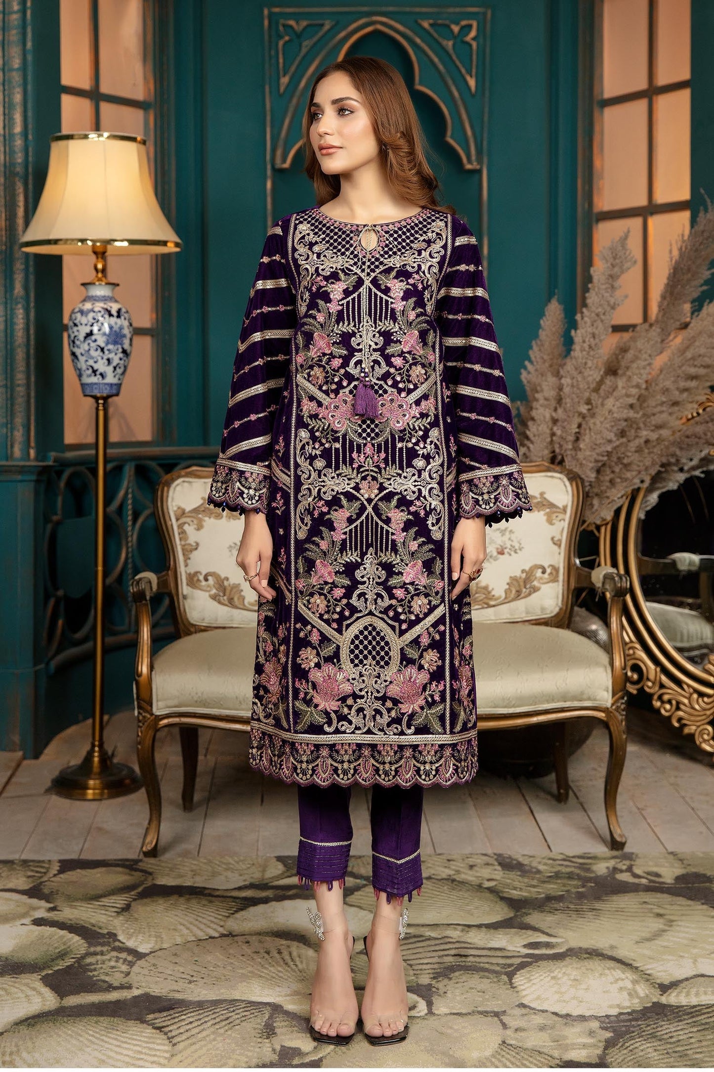 Crawl Flower - Stitched Embroidered Velvet 2PC