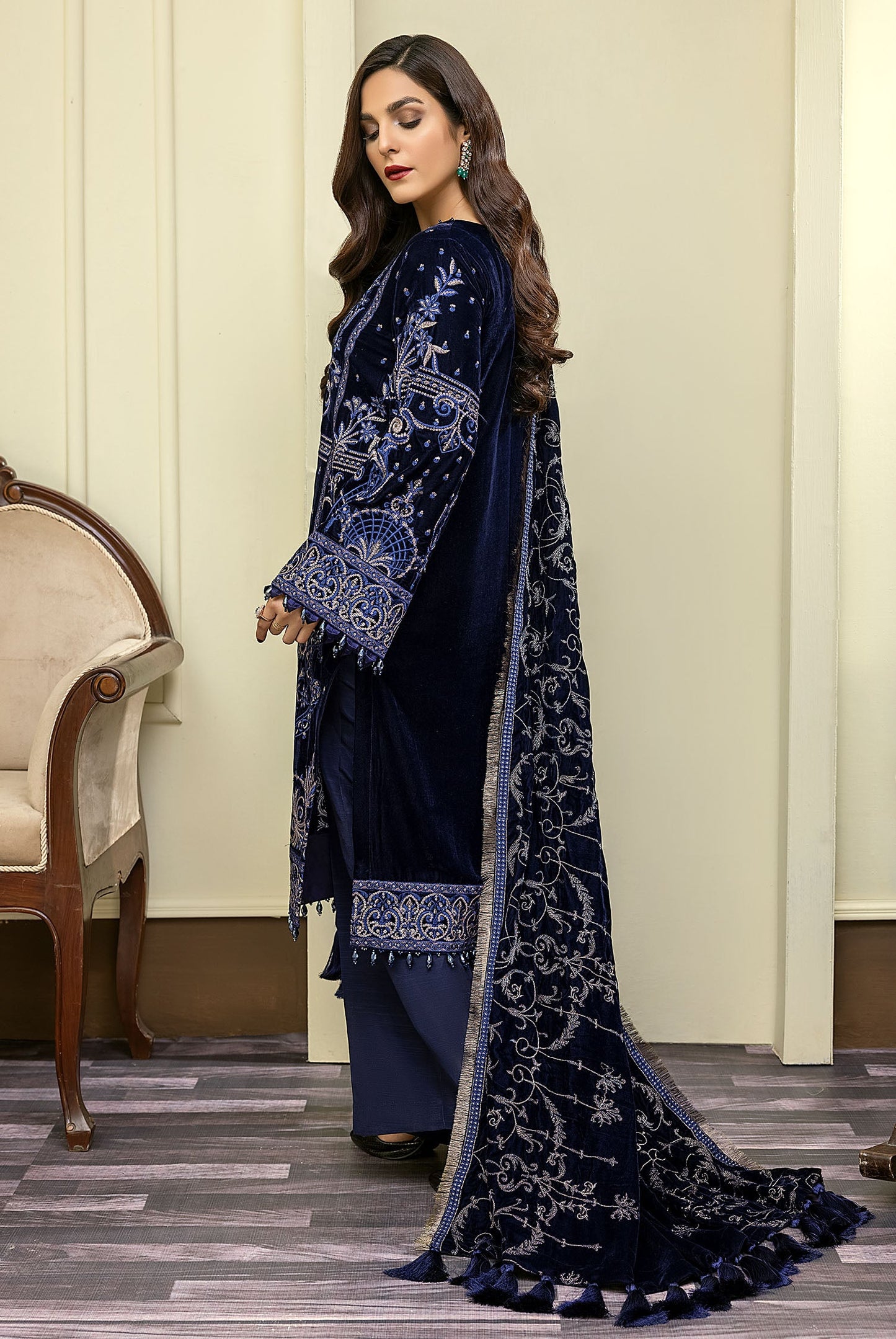 Berry Spray - Embroidered Velvet 3PC