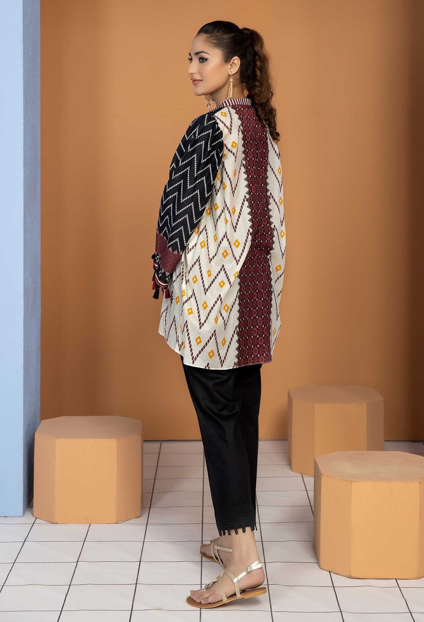 Cubic White - Unstitch Lawn Kurti